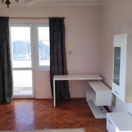 شقة Unique Location With Parking *