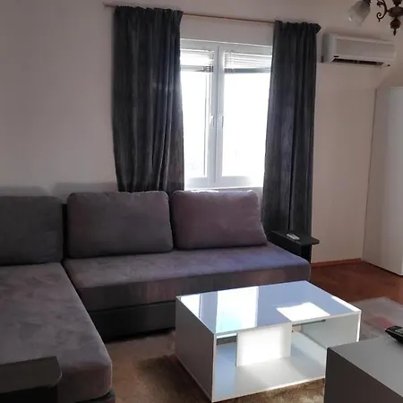 شقة Unique Location With Parking *