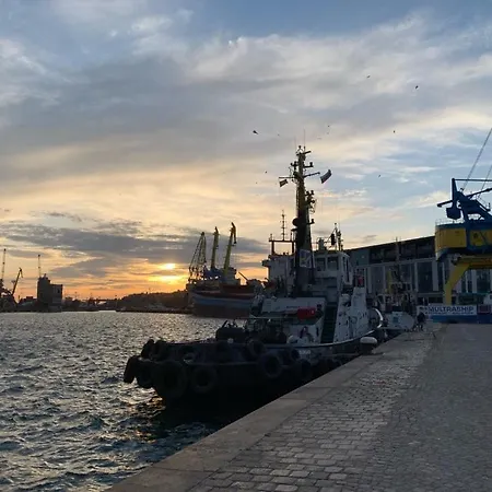 Unique Location With Parking * بورغاس