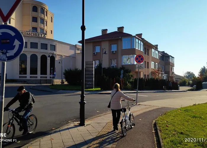 Unique Location With Parking Апартамент Бургас