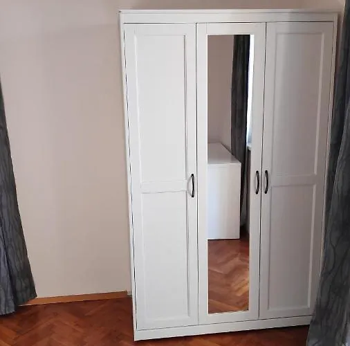 Unique Location With Parking Апартамент Бургас