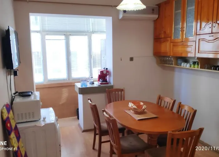 Апартамент Unique Location With Parking *