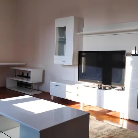 Apartament Unique Location With Parking