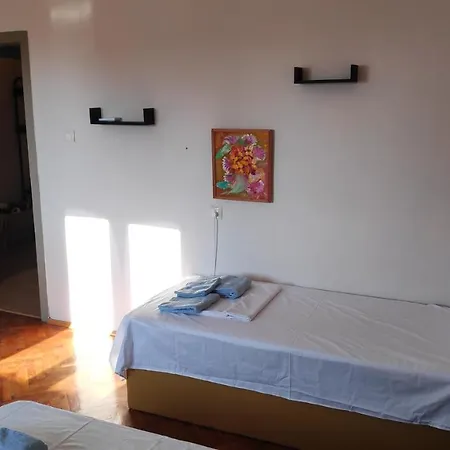 דירה Unique Location With Parking *