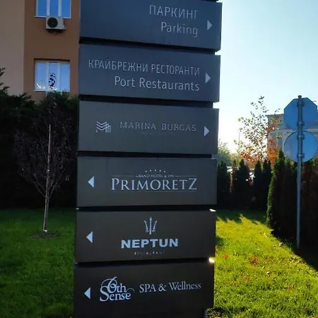 דירה Unique Location With Parking *