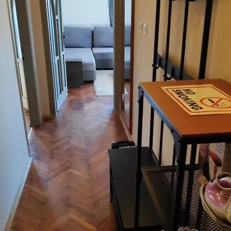 Unique Location With Parking בורגאס