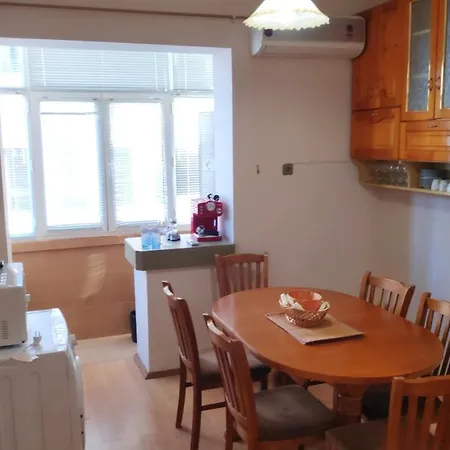 דירה Unique Location With Parking *