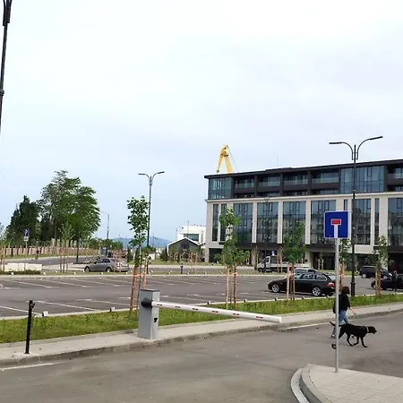 Unique Location With Parking Lägenhet *