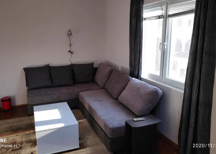 Unique Location With Parking Апартамент Бургас